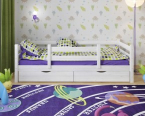 Детская кровать из массива березы Соня-5 (Белый/Лак) в Златоусте - zlatoust.ok-mebel.com | фото