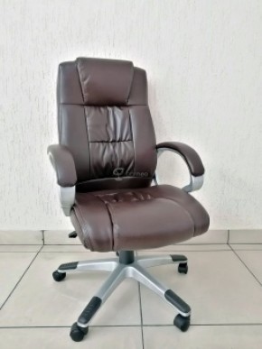 Кресло Barneo K-6 для руководителя (коричневая экокожа) в Златоусте - zlatoust.ok-mebel.com | фото